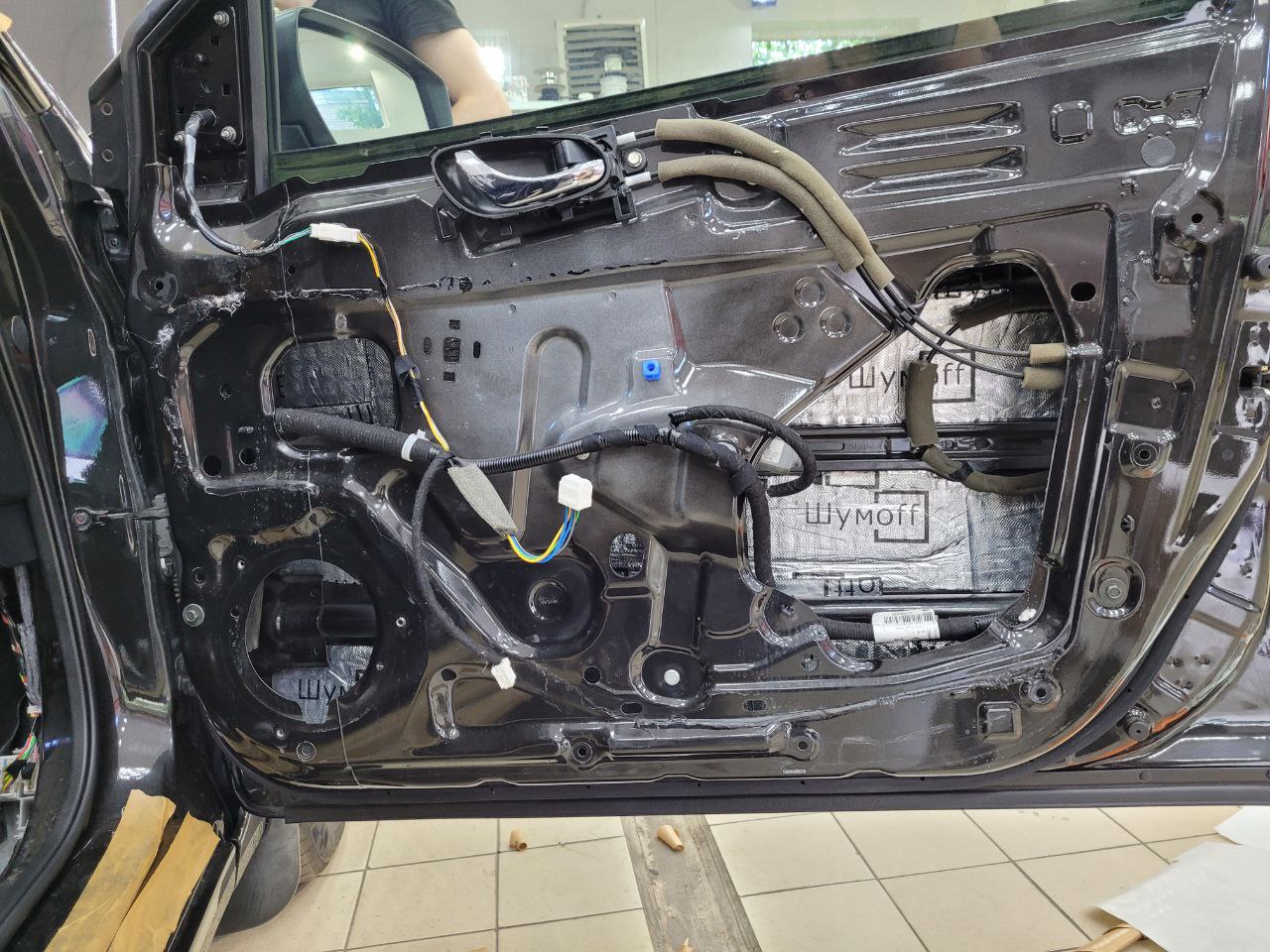 двери 2 слой звуко тепло шумоизоляция Nissan Sentra фото